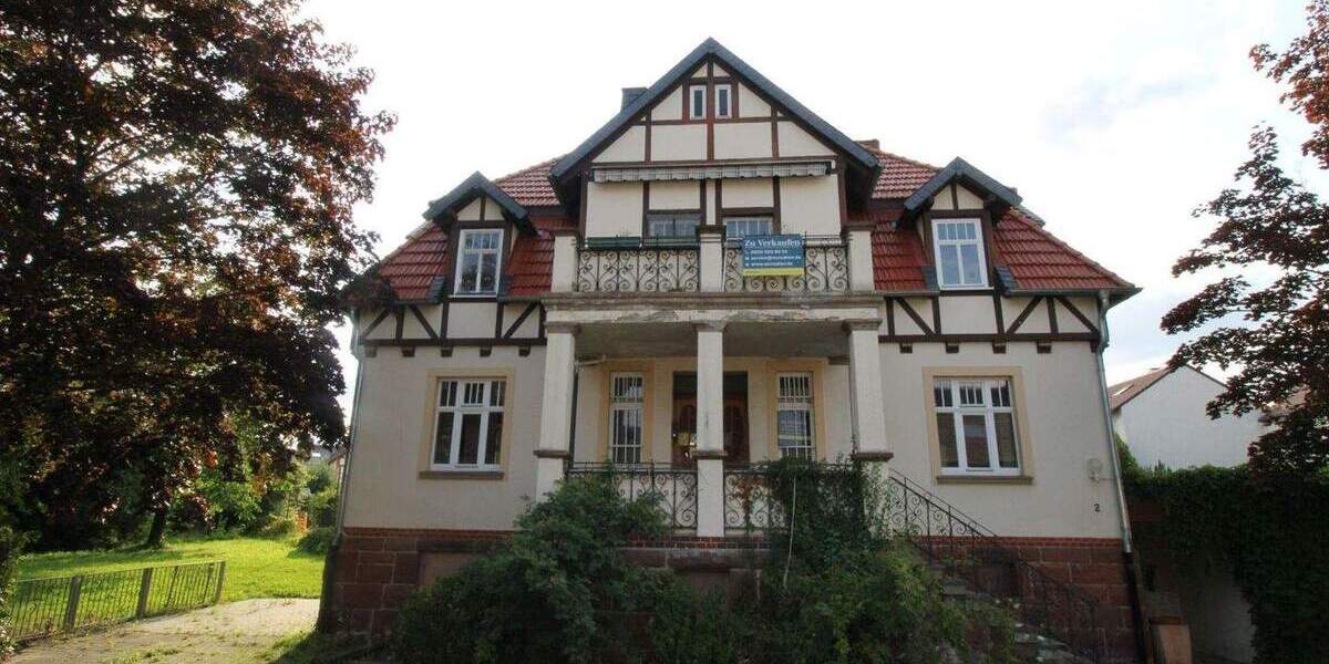 Charmanter Rohdiamant mit Garten in begehrter Vorstadtlage 9 zimmer