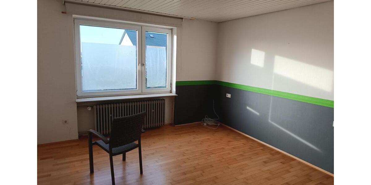 Einfamilienhaus Baunatal - 6 Zimmer, 150 m&sup2;, 330.000&euro; | Angebot:24640163