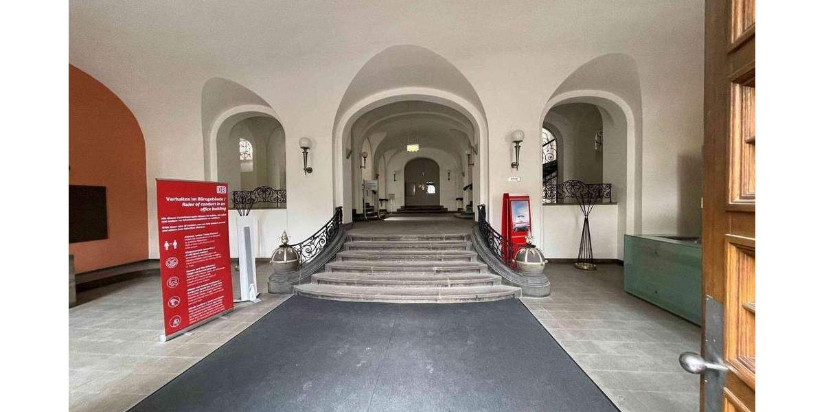 Repräsentative Büro-Praxisfläche in herrschaftlichem Gebäude 1 zimmer