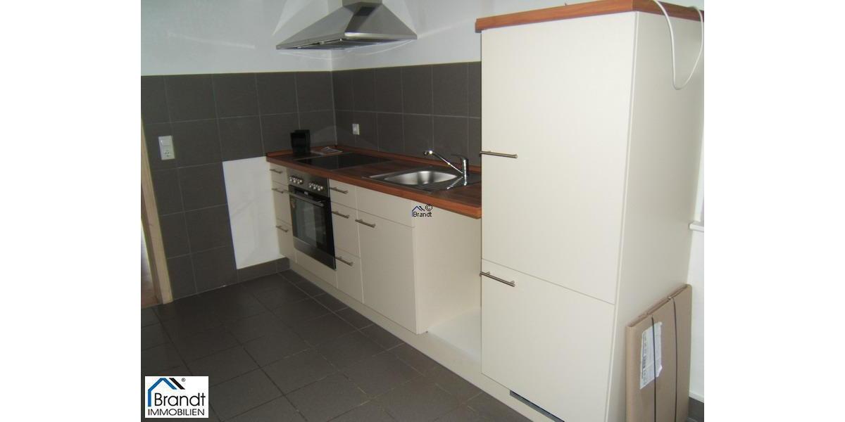 Attraktive Altbauwohnung am Rande der Stadt! 4 zimmer