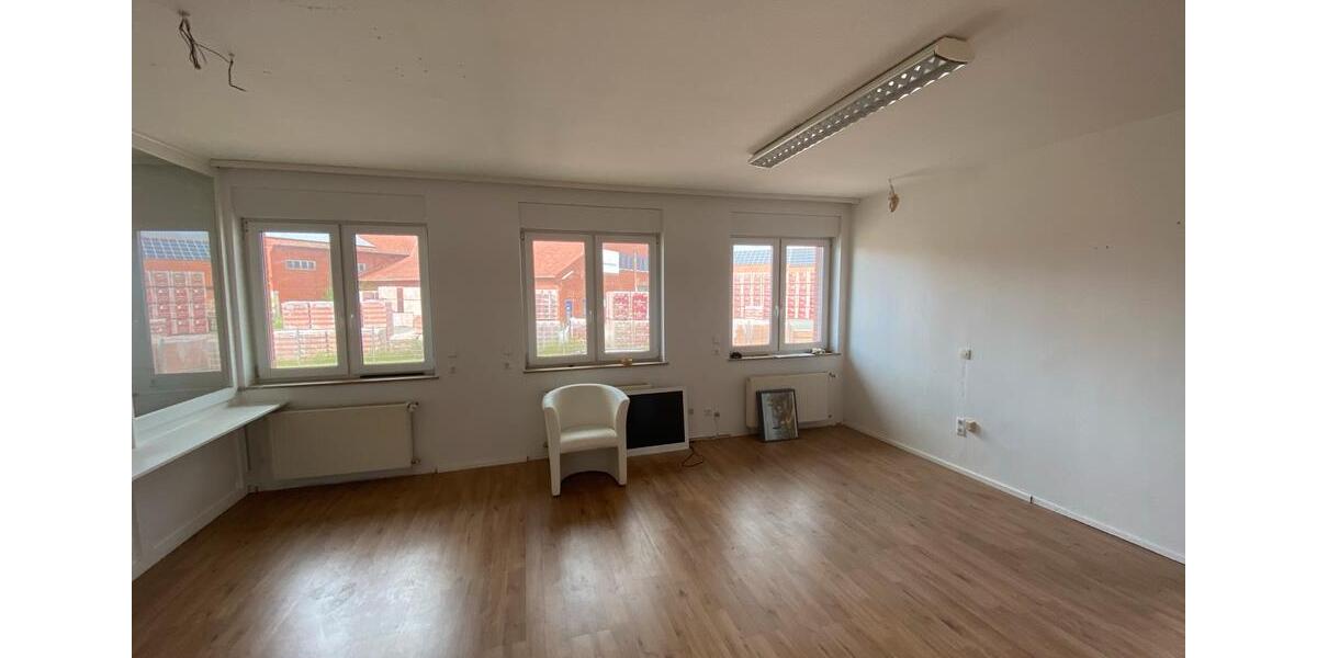 Gewerbeimmobilie in Volkmarsen zimmer