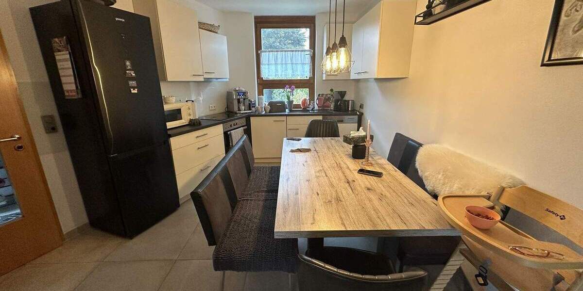 Etagenwohnung Fuldatal Simmershausen - 3 Zimmer, 82 m&sup2;, 230.000&euro; | Angebot:23971857