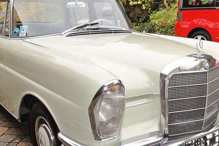 Mercedes-Benz 220 100.000 km 28.995 &euro; Kassel 34123