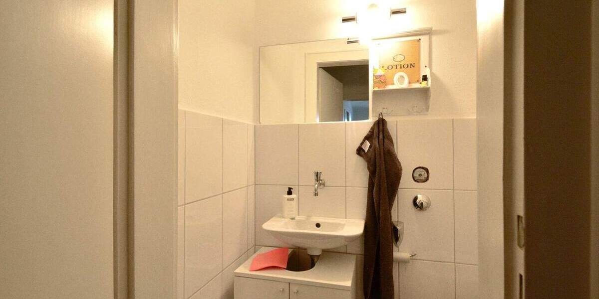 Etagenwohnung Kassel Mitte - 3 Zimmer, 99 m&sup2;, 300.000&euro; | Angebot:24720723