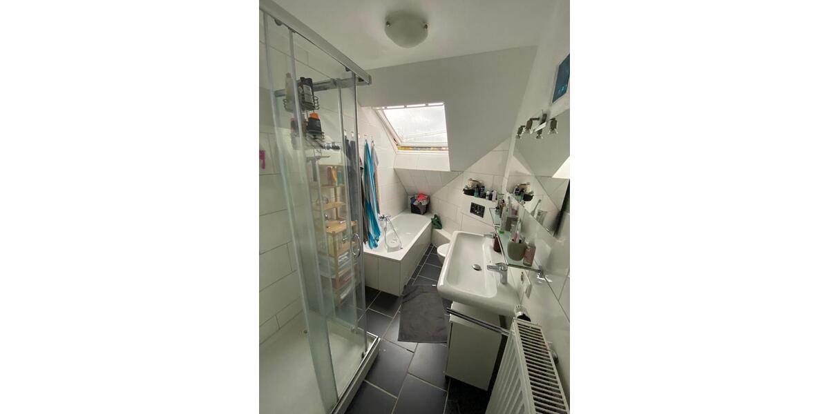 Dachgeschoßwohnung Kassel Vorderer Westen - 16 Zimmer, 280 m&sup2;, 800.000&euro; | Angebot:25907751