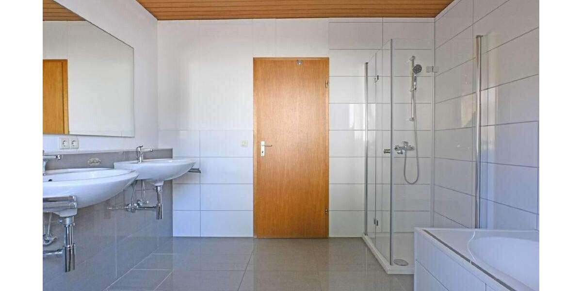 135-m²-Erdgeschosswohnung unterhalb documenta urbana an der Dönche 4 zimmer