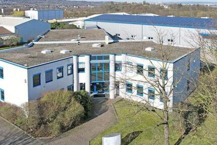 1133 m² Hallen- und Bürofläche im Gewerbegebiet Baunatal an der A 49 zimmer