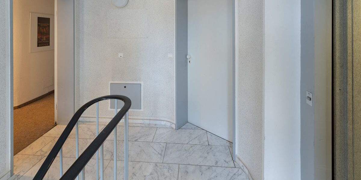 Helle Büroetage mit 8 Räumen an der Wilhelmshöher Allee in Wehlheiden 8 zimmer