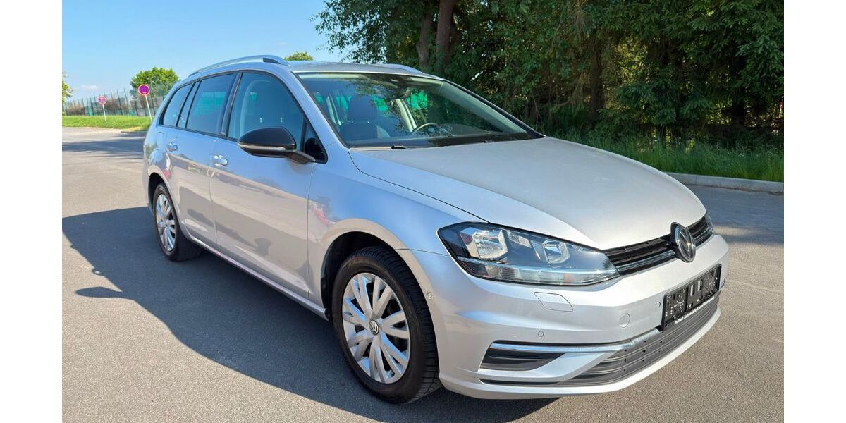 VW Golf 93.052 km 12.399 &euro; Staufenberg 34355
