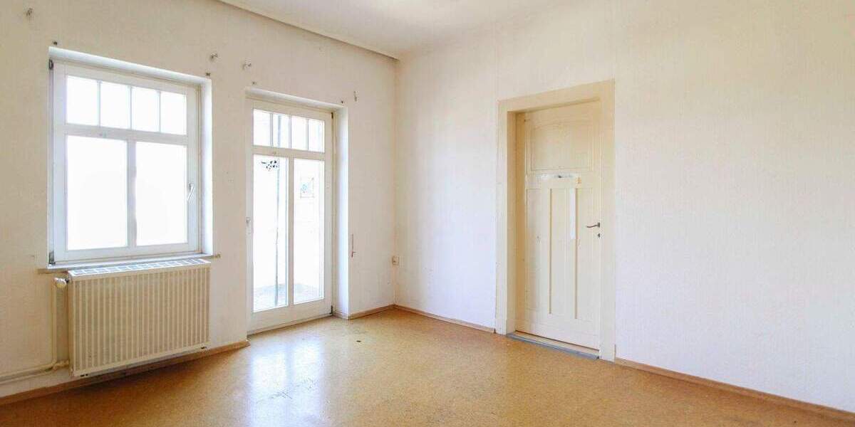 Charmanter Rohdiamant mit Garten in begehrter Vorstadtlage 9 zimmer