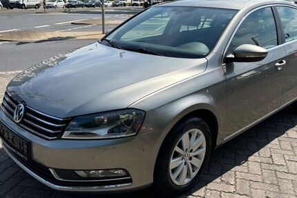 VW Passat 126.000 km 8.900 € Kassel 34123