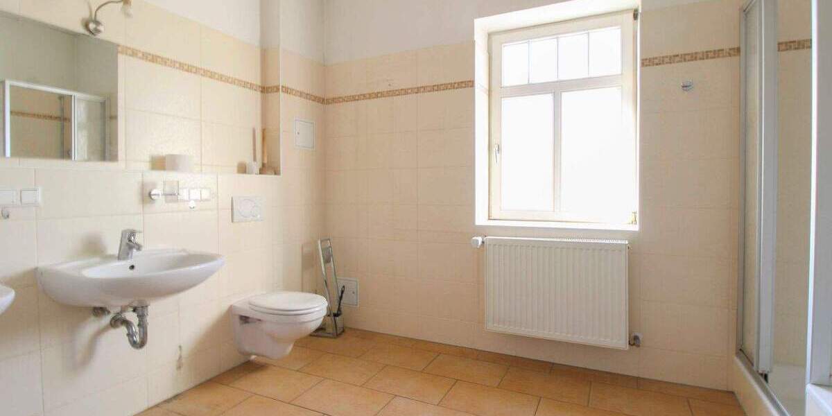 Charmanter Rohdiamant mit Garten in begehrter Vorstadtlage 9 zimmer