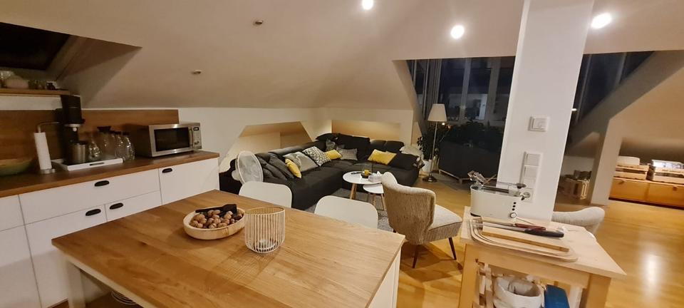 Große Wohnung im Vorderen Westen 5 zimmer