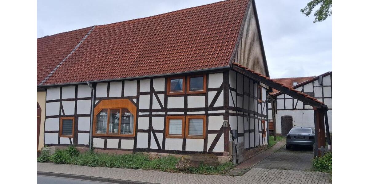 Etagenwohnung Grebenstein - 8 Zimmer, 170 m&sup2;, 1.000&euro; | Angebot:26549745