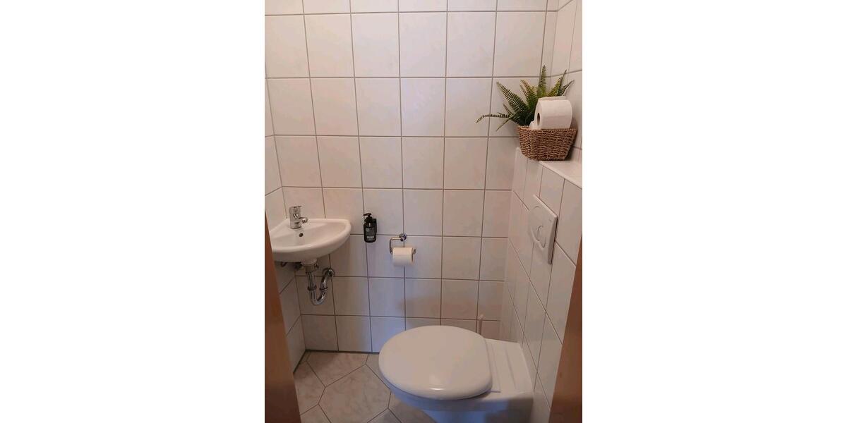 Etagenwohnung Kassel Bettenhausen - 5 Zimmer, 130 m&sup2;, 1.300&euro; | Angebot:26330033