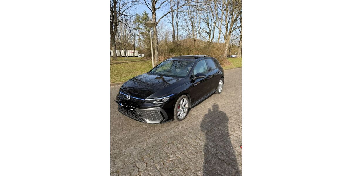 VW Golf 9.000 km 38.500 &euro; Baunatal 34225