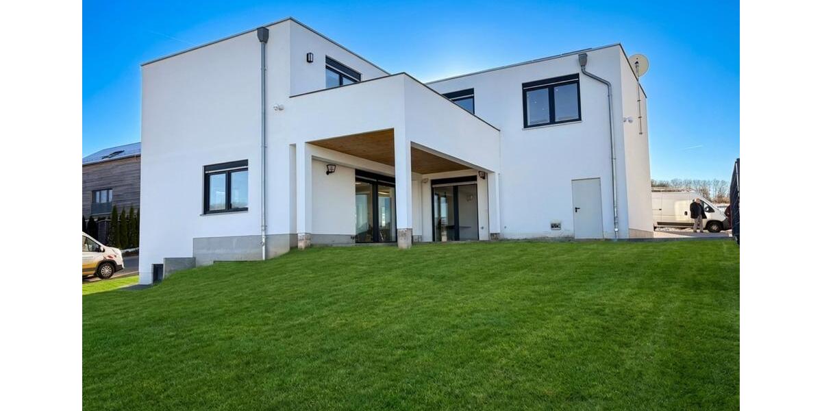 Einfamilienhaus Kassel Bad Wilhelmshöhe - 6.5 Zimmer, 283 m&sup2;, 2.830&euro; | Angebot:25423880