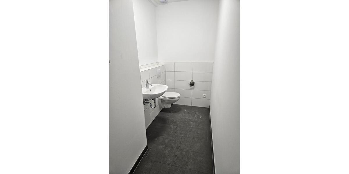 Gewerbefläche Produktion Halle Lagerfläche Büro zimmer