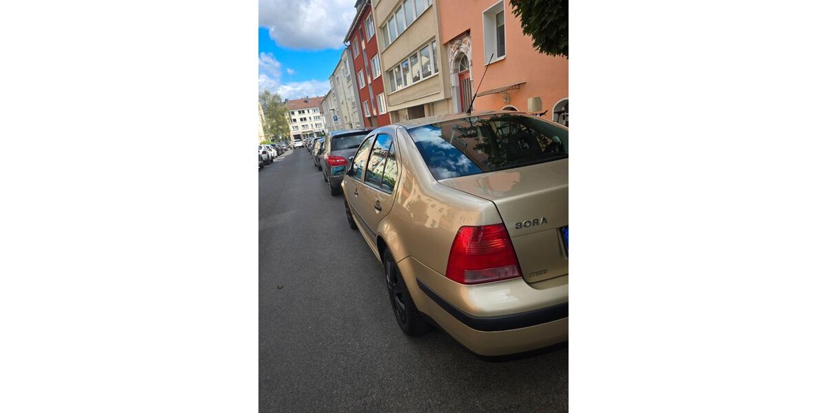 VW Bora 142.000 km 3.100 &euro; Kassel 34117