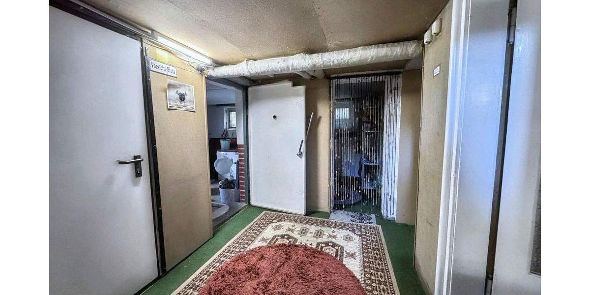 Charme der 1930er im großzügigen Mehrfamilienhaus erleben 8 zimmer