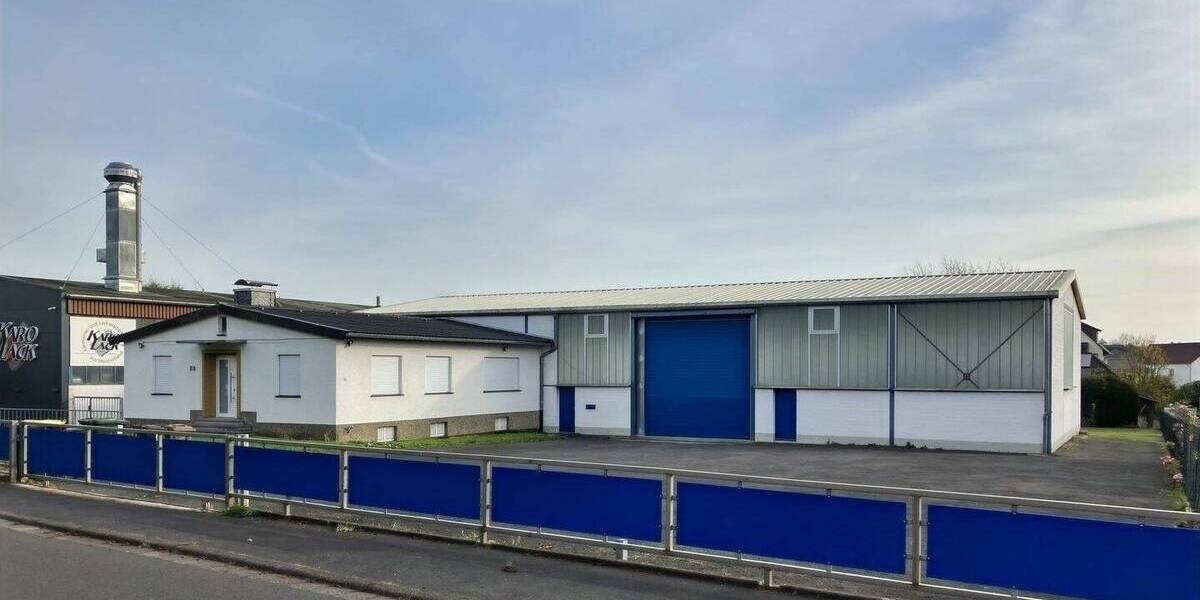 Gewerbehalle mit Büroanbau und Freifläche an der Stadtgrenze Kassel zu Niedervellmar zimmer