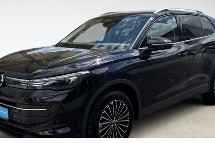 VW Tiguan 11.200 km 35.490 € Warburg 34414