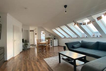 Helle 5-Zimmer Wohnung, Balkon mit Fernblick & Garage 5 zimmer