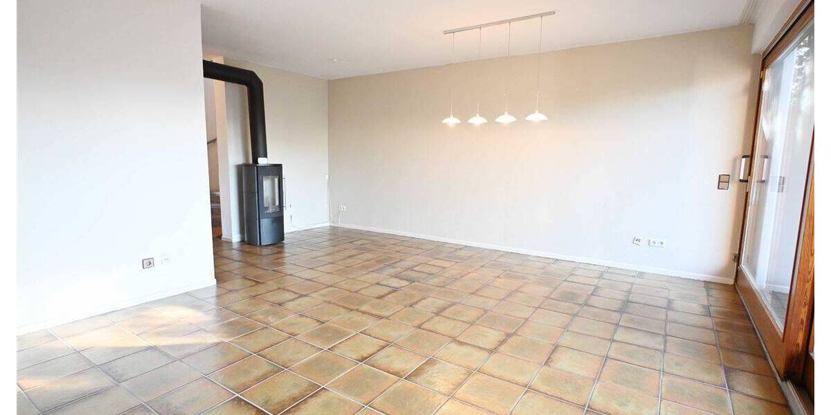 Reihenmittelhaus Kassel Niederzwehren - 4 Zimmer, 104 m&sup2;, 285.000&euro; | Angebot:25984575