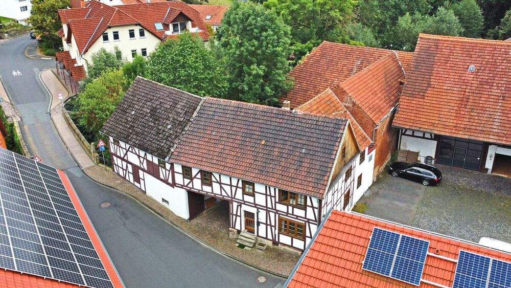 Mehrfamilienhaus, Wohnhaus Baunatal / Kirchbauna Kirchbauna - 7 Zimmer, 154 m&sup2;, 237.000&euro; | Angebot:25727962