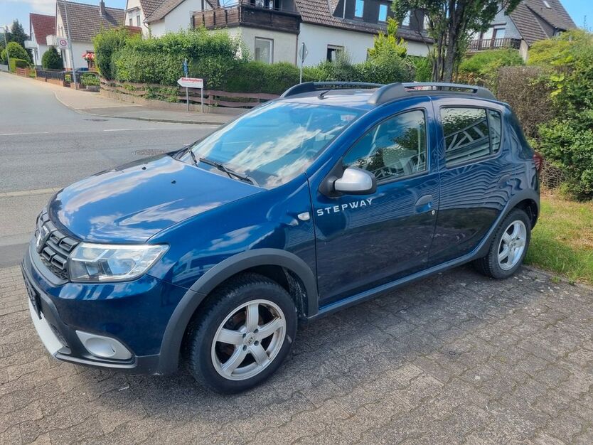 Dacia Sandero 30.000 km 9.000 € Hofgeismar 34369