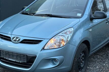 Hyundai i20 97.000 km 2.900 &euro; Witzenhausen 37213