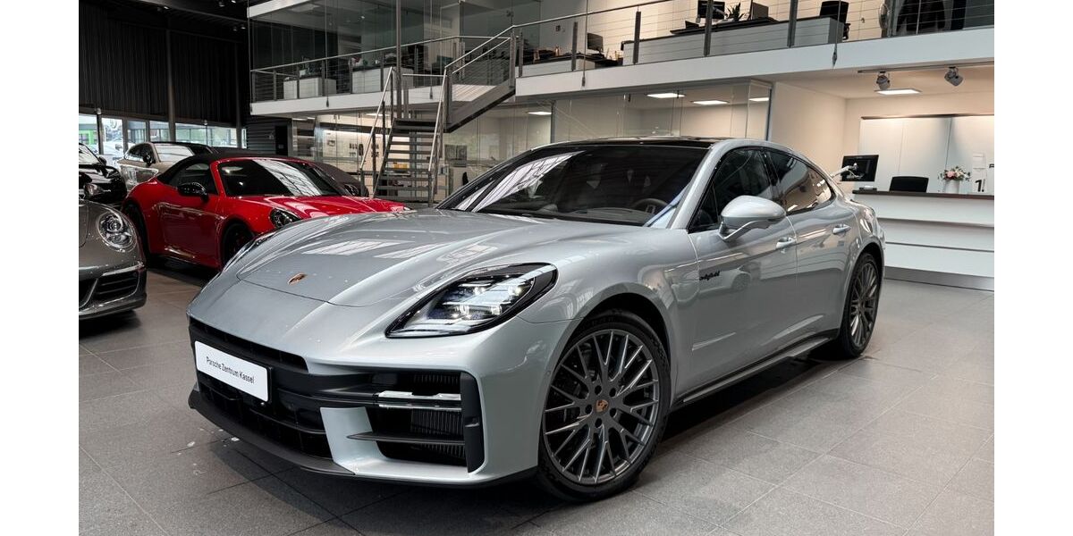 Porsche Panamera 10.900 km 156.900 € Kassel 34123