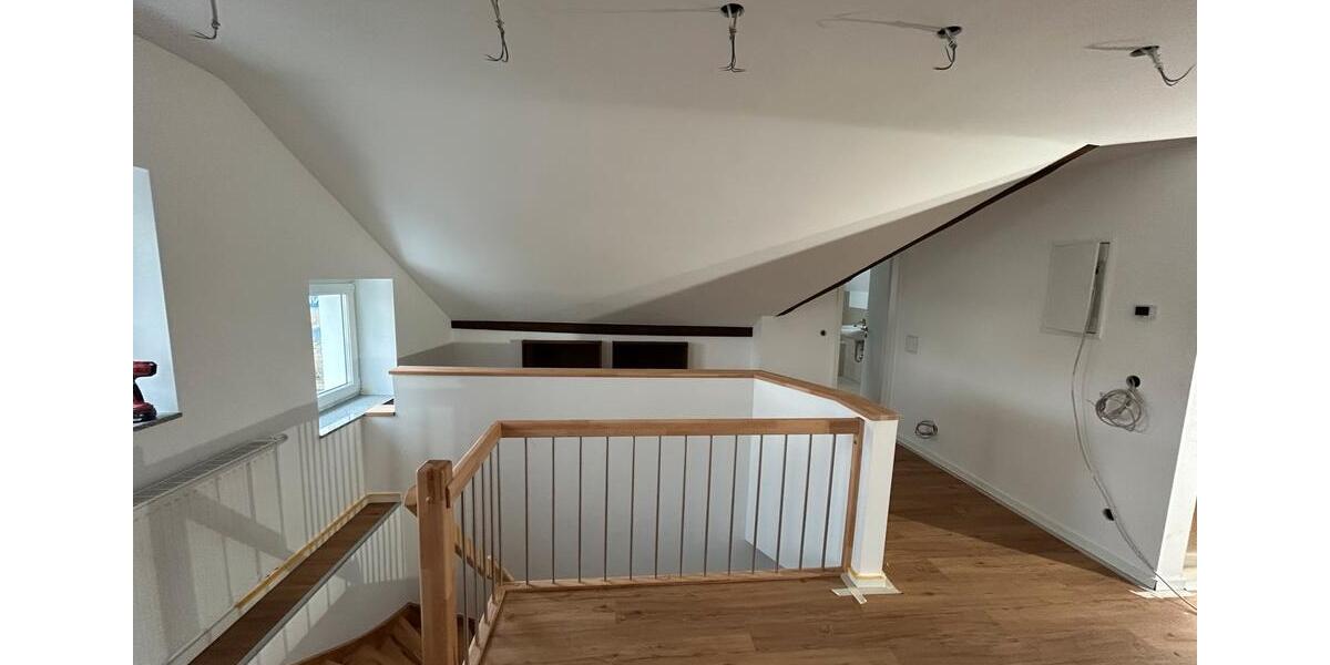 Dachgeschoßwohnung Kassel Niederzwehren - 2 Zimmer, 70 m&sup2;, 780&euro; | Angebot:25306071