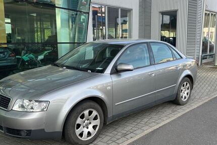 Audi A4 220.000 km 2.249 &euro; Niestetal bei Kassel 34266