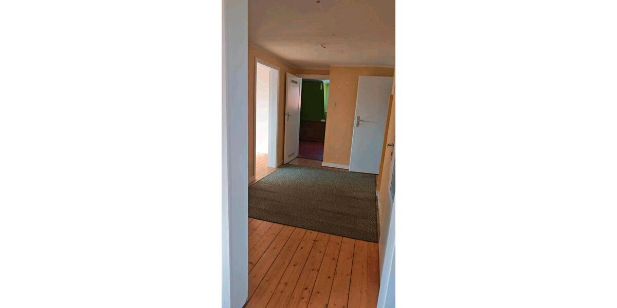 Dachgeschoßwohnung Kassel Südstadt - 3 Zimmer, 68 m&sup2;, 160.000&euro; | Angebot:26722543