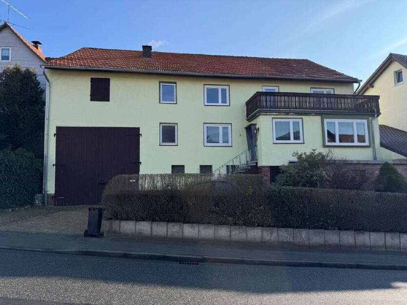 Haus zum Kaufen in Edermünde 189.000 € 183.92 m²