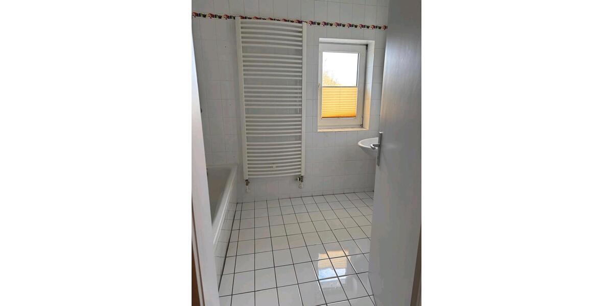 Einfamilienhaus Naumburg - 6 Zimmer, 170 m&sup2;, 1.000&euro; | Angebot:26073511