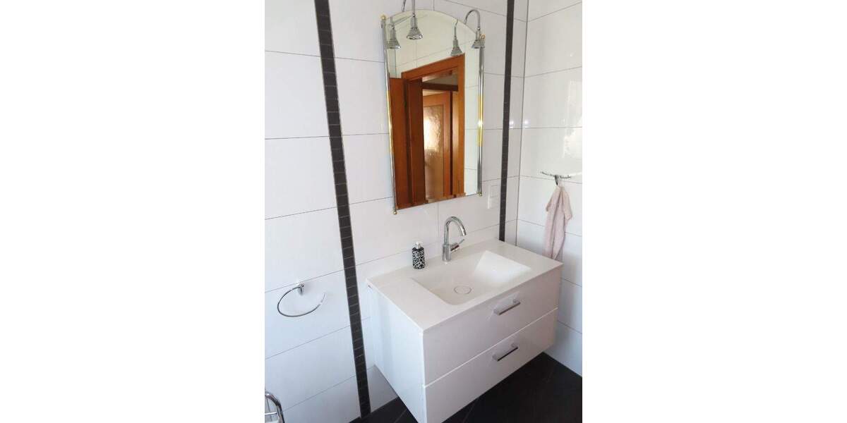 Mehrfamilienhaus, Wohnhaus Niestetal Sandershausen - 8 Zimmer, 150 m&sup2;, 359.000&euro; | Angebot:25664520