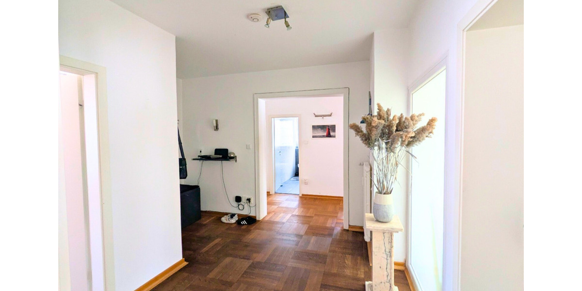 Etagenwohnung Hessisch Lichtenau - 4 Zimmer, 139 m&sup2;, 975&euro; | Angebot:25022443