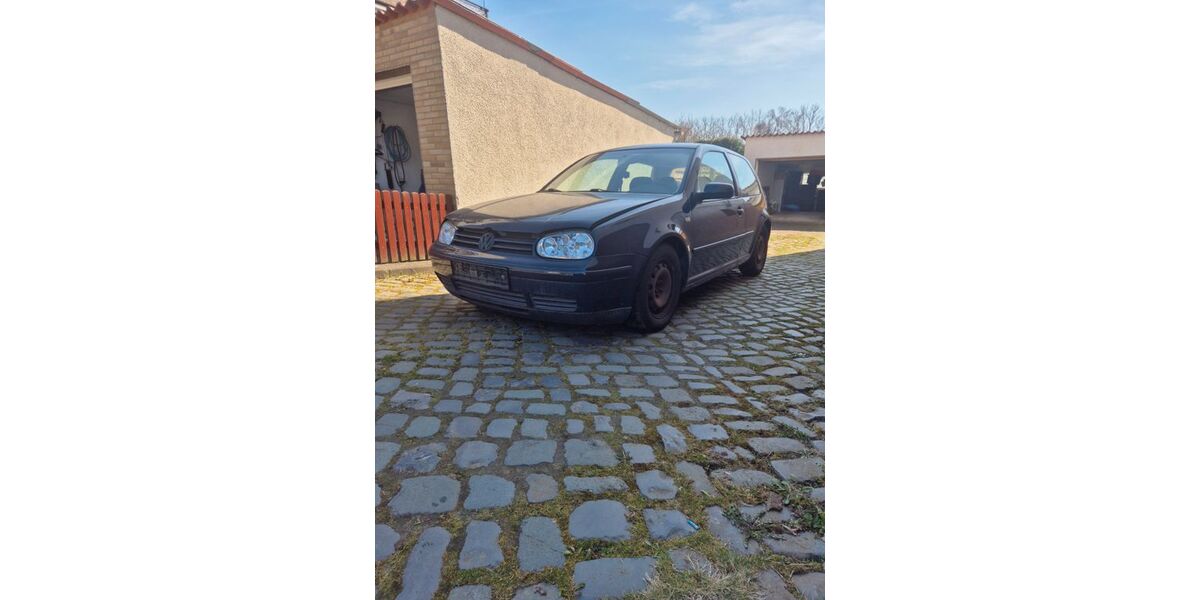 VW Golf 215.000 km 2.199 &euro; Gudensberg 34281