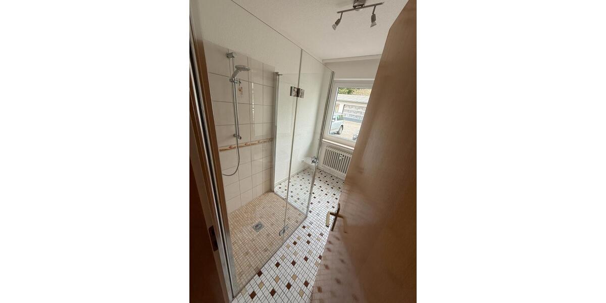 Etagenwohnung Bad Emstal - 3.5 Zimmer, 115 m&sup2;, 860&euro; | Angebot:26416298