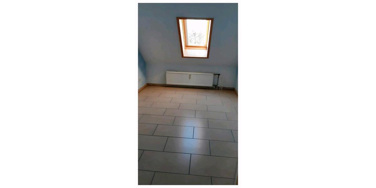 Dachgeschoßwohnung Hofgeismar - 4.5 Zimmer, 128 m&sup2;, 1.080&euro; | Angebot:25971731