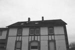 Mehrfamilienhaus, Doppelgarage und Grundstück zimmer