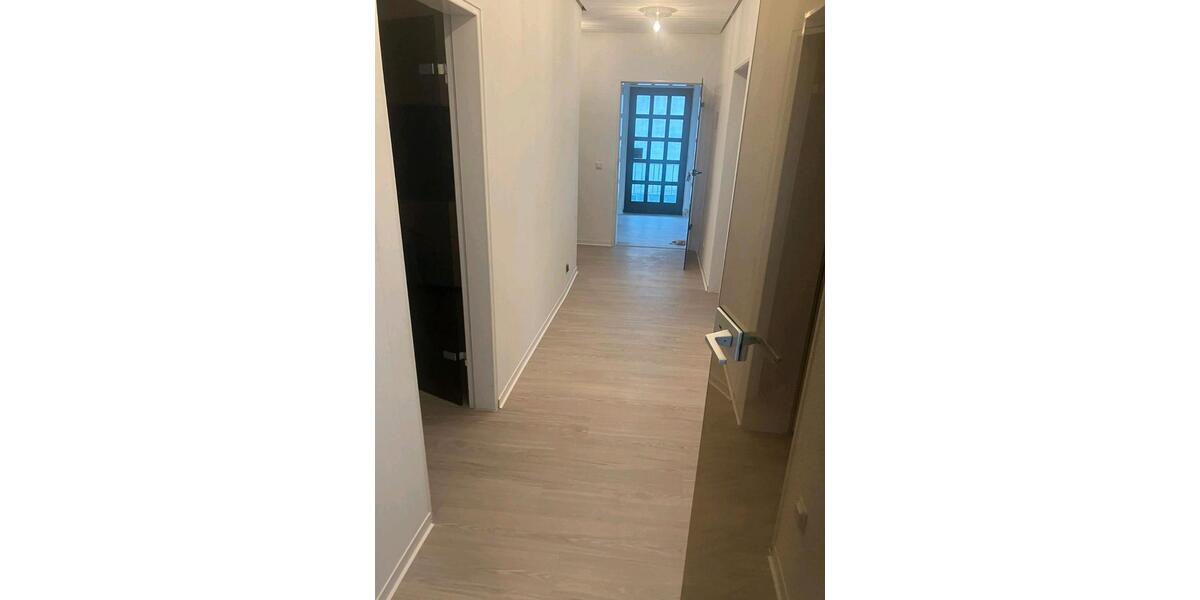 Erdgeschoßwohnung Habichtswald - 4 Zimmer, 95 m&sup2;, 880&euro; | Angebot:26581575