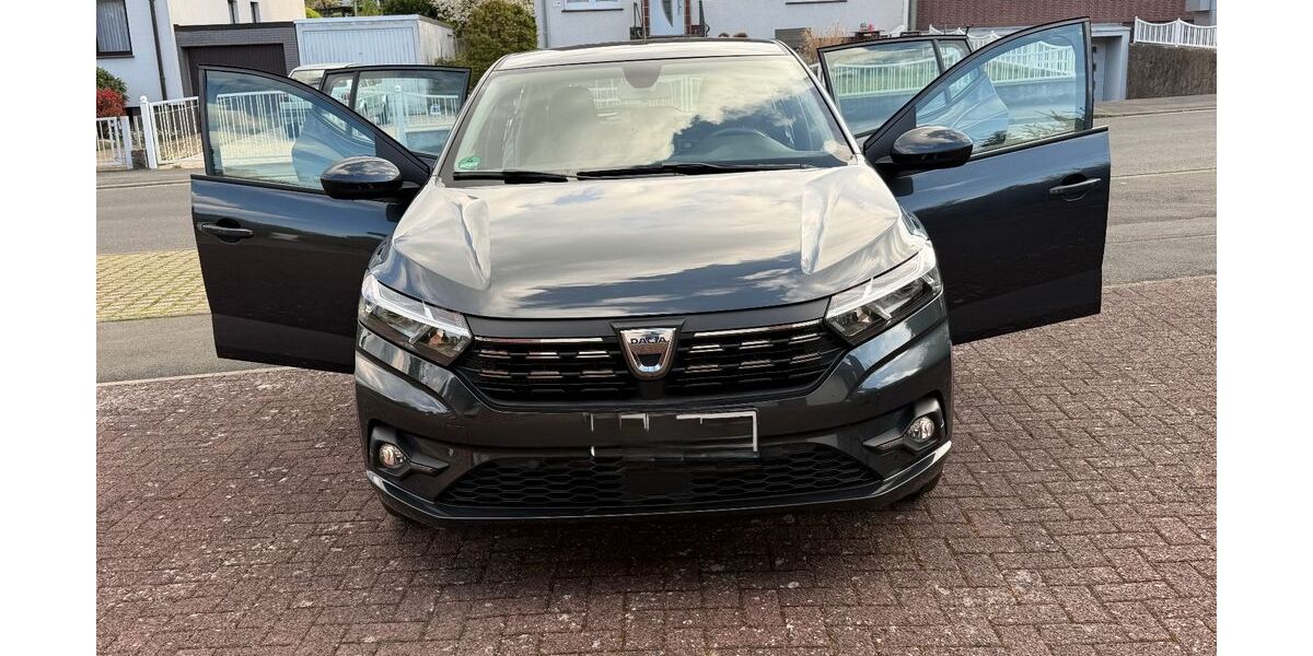 Dacia Sandero 23.896 km 11.900 &euro; kassel 34130