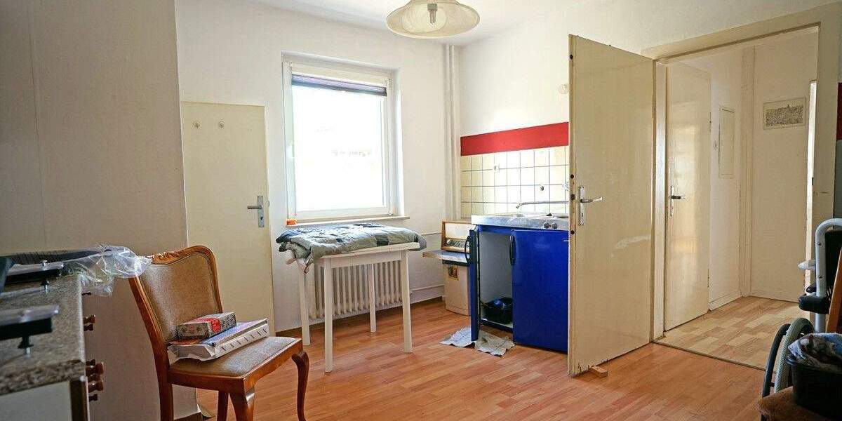 Mehrfamilienhaus, Wohnhaus Kaufungen / Oberkaufungen Oberkaufungen - 7 Zimmer, 202 m&sup2;, 280.000&euro; | Angebot:25771224