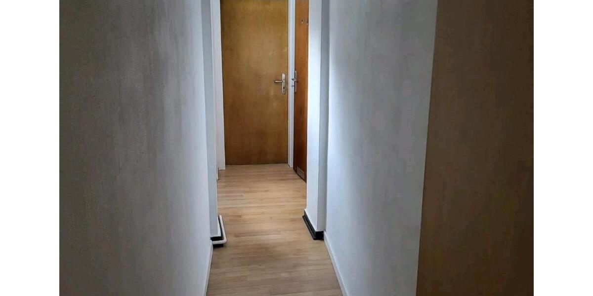 Hochparterre Lohfelden - 5 Zimmer, 100 m&sup2;, 830&euro; | Angebot:25286639