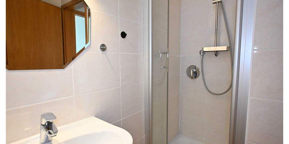 Reihenmittelhaus Kassel Süsterfeld/Helleböhn - 4 Zimmer, 104 m&sup2;, 295.000&euro; | Angebot:24594295