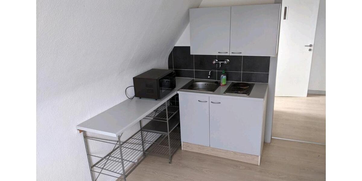 Dachgeschoßwohnung Kassel Bettenhausen - 2 Zimmer, 40 m&sup2;, 400&euro; | Angebot:24730501