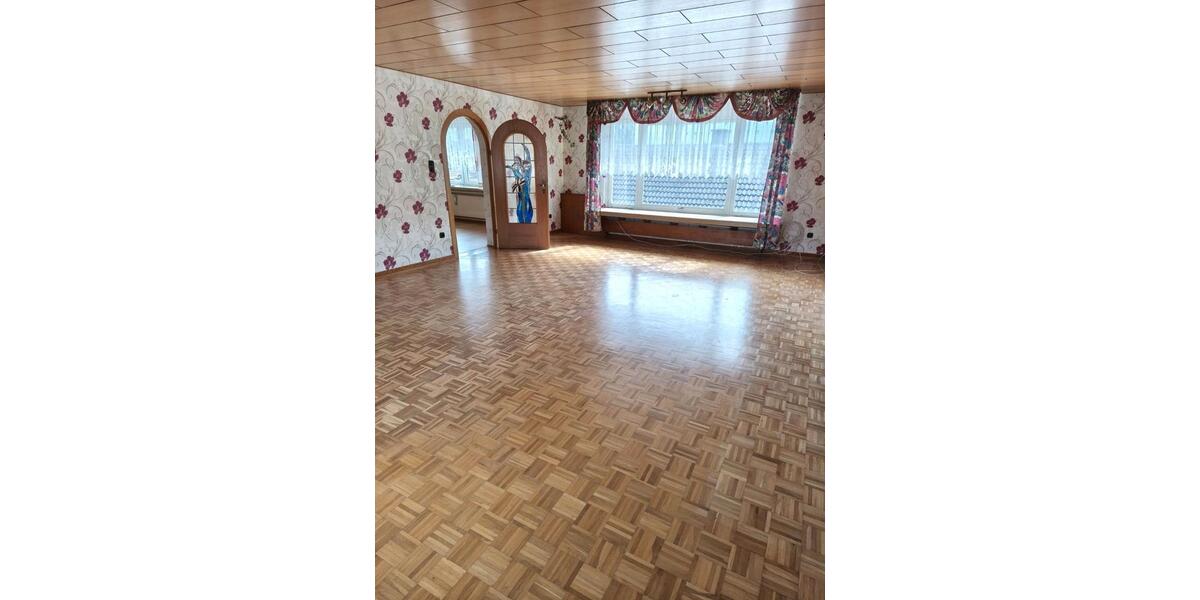 Mehrfamilienhaus, Wohnhaus Hofgeismar - 9 Zimmer, 210 m&sup2;, 370.000&euro; | Angebot:27262718